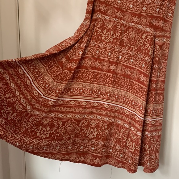 Patterned Dress - Picture 3 of 4